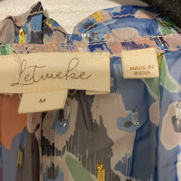 Pretty summertime button down - Picture 3 of 7